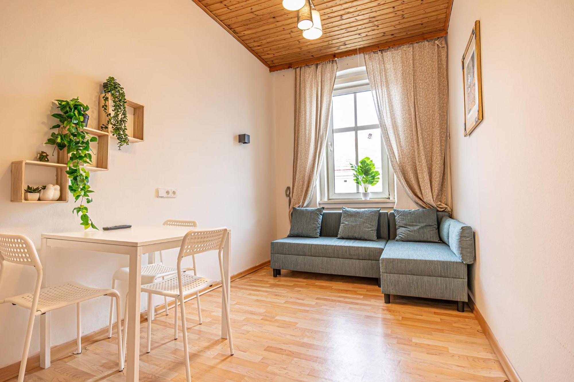 1br Apt. Urban Oasis By Stadthalle * Vienne